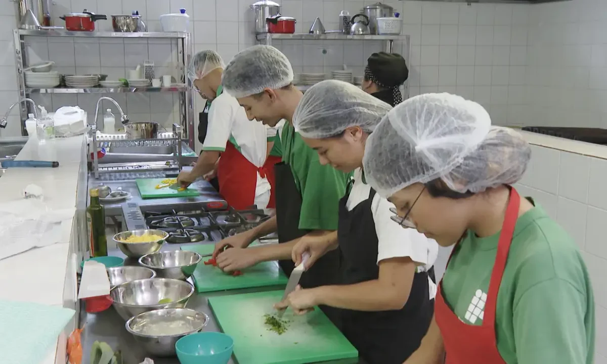 alunos_do_curso_tecnico_de_gastronomia_do_instituto_federal_de_brasilia