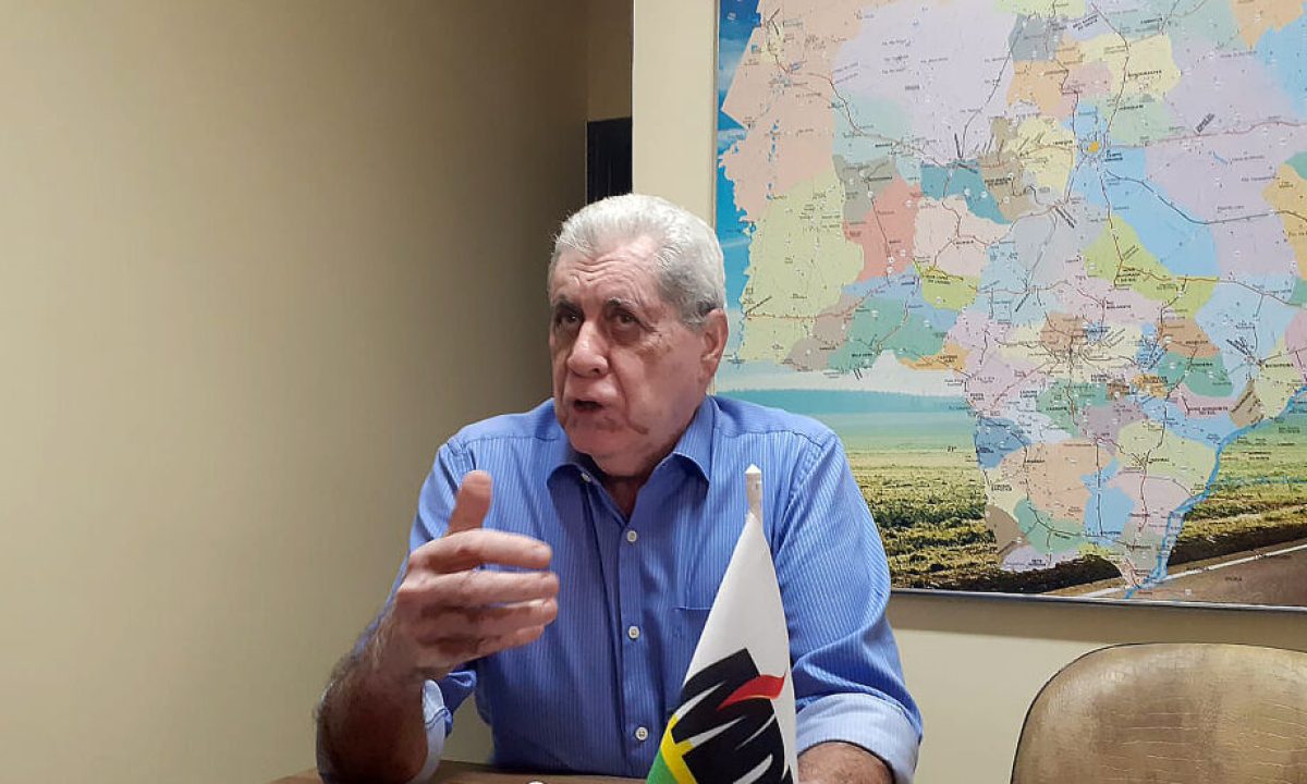 andre-puccinelli-amarela-outra-vez