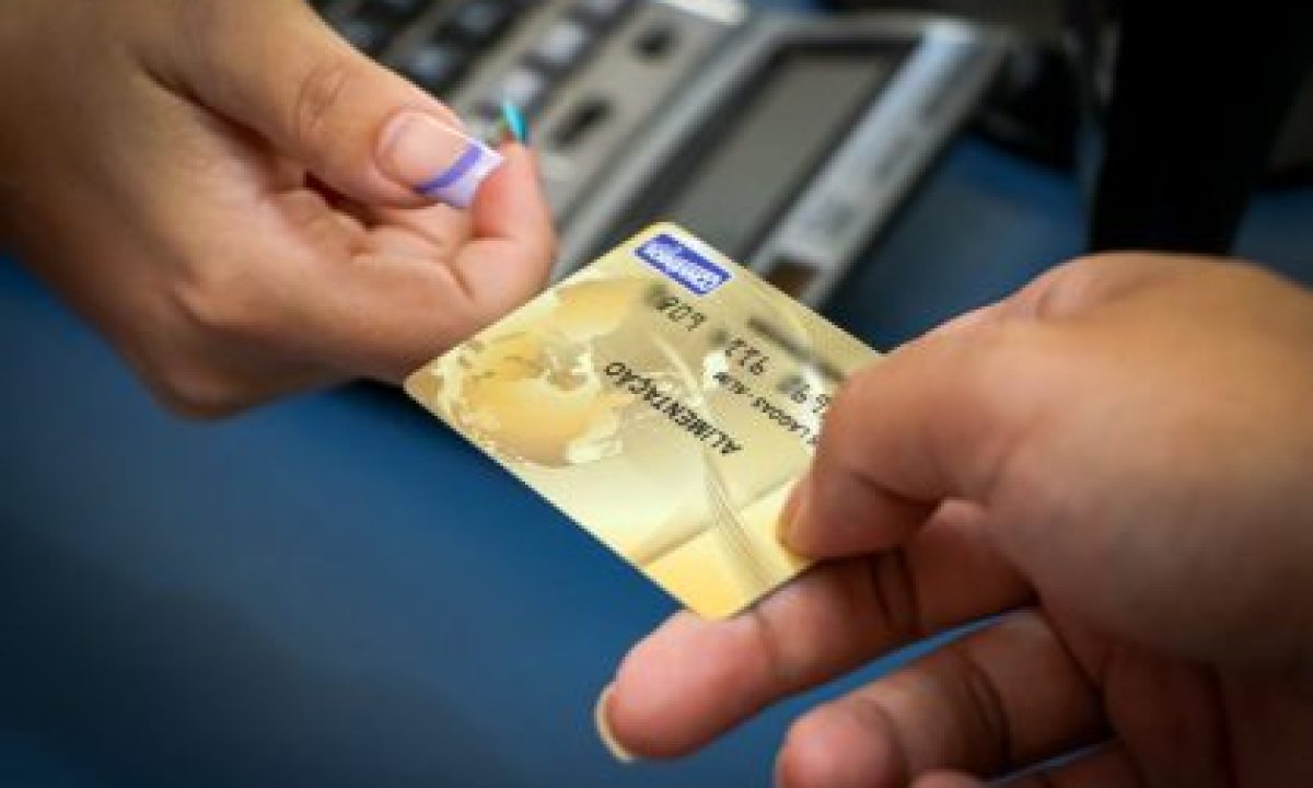 cartao_alimentacao-e1646926288719-420x280_c