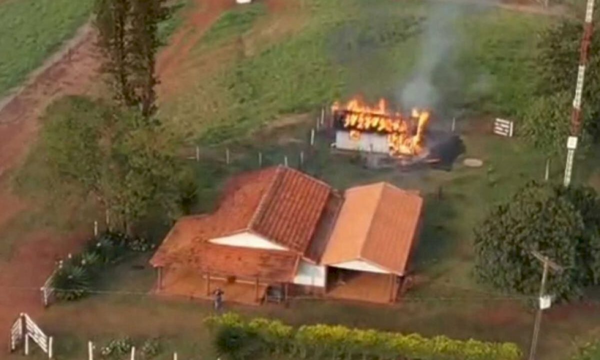 cf525005-fb12-42a1-bdab-392b27bfd6f5