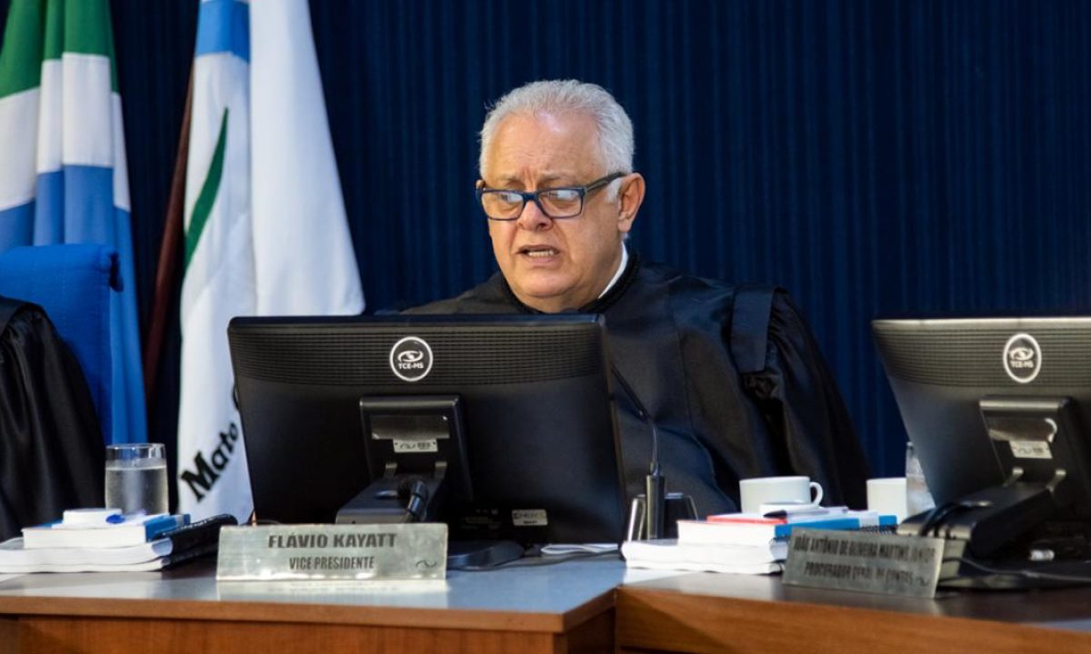 conselheiro-flavio-kayatt