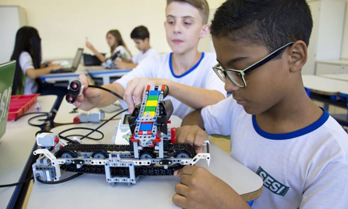 escola-sesi-ms-robotica-scaled