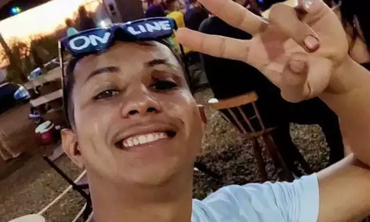 Kassio agradecendo Deus antes de entrar em jogo (Redes Sociais))