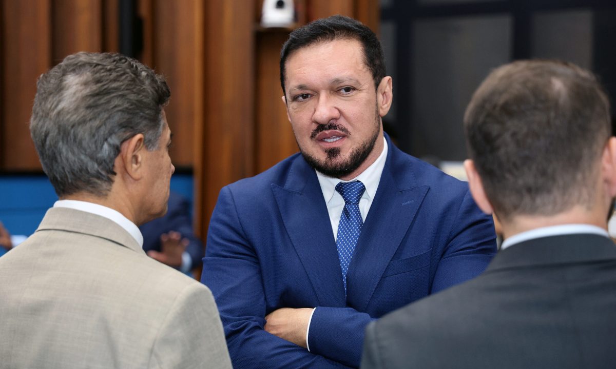 lucas-de-lima-fica
