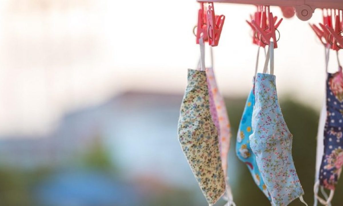 mascara-mascaras-varal-1591208961457_v2_1920x1277-768x425