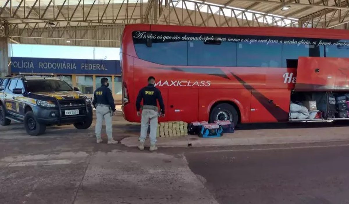 onibus-de-turismo-com-163-quilos-de-cocaina