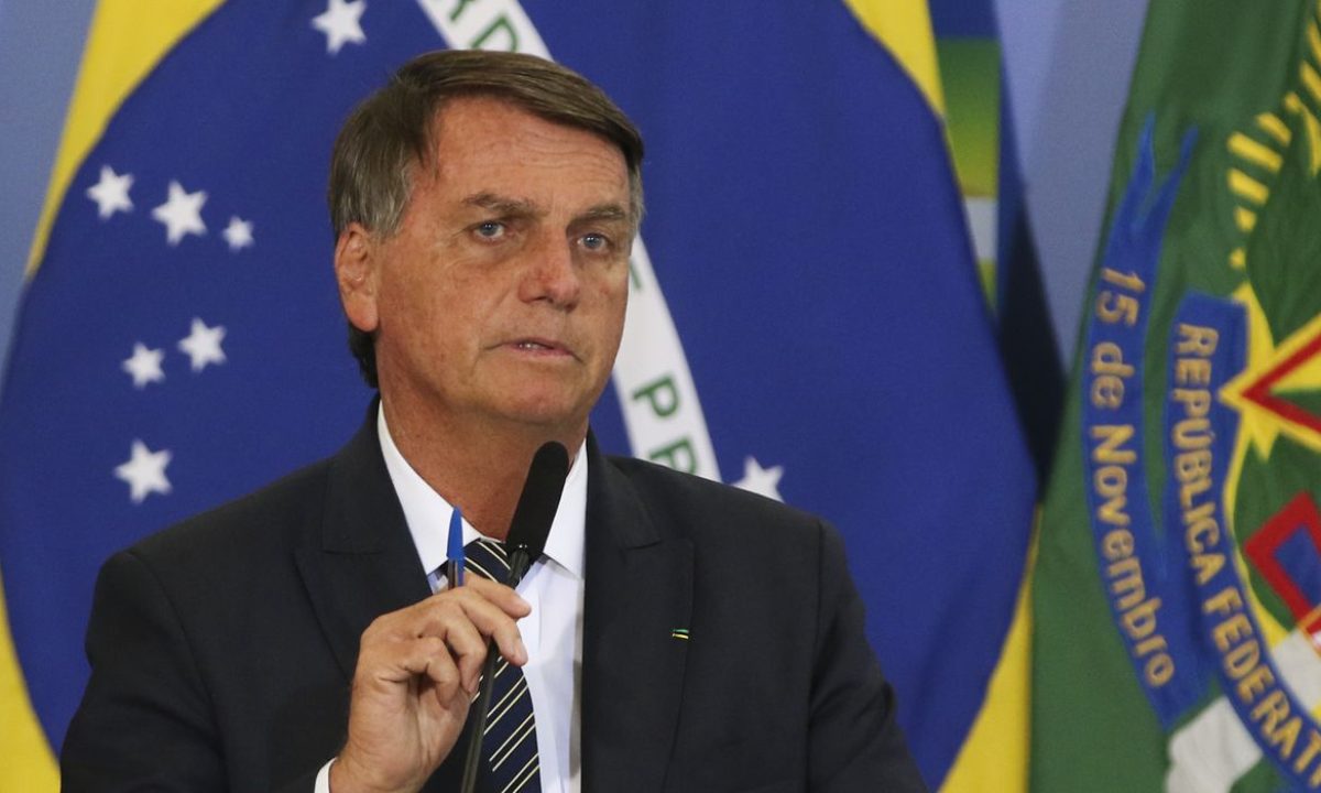 O presidente da República, Jair Bolsonaro, participa da solenidade que celebra acordo entre União e GDF, para regularização fundiária de terras no DF