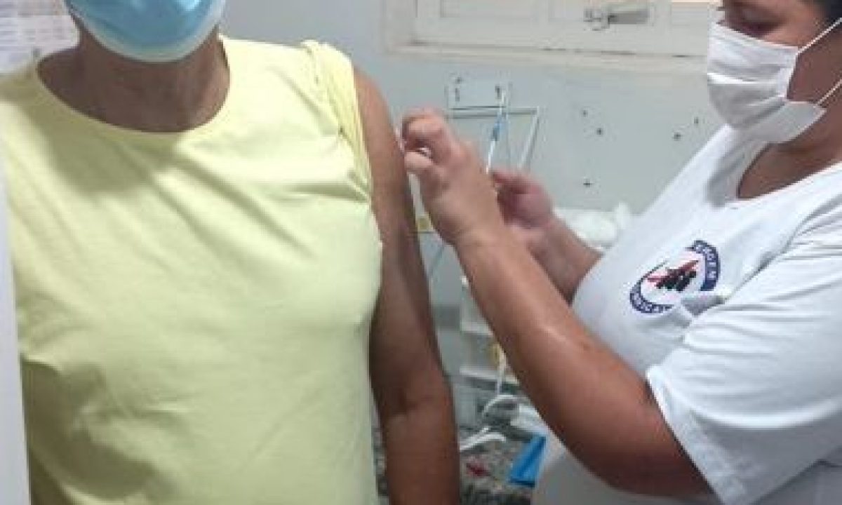 vacina-bivalente-1-scaled-e1677525253547