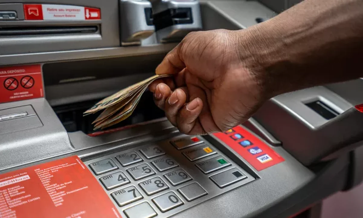 varejo_banco24horas_1